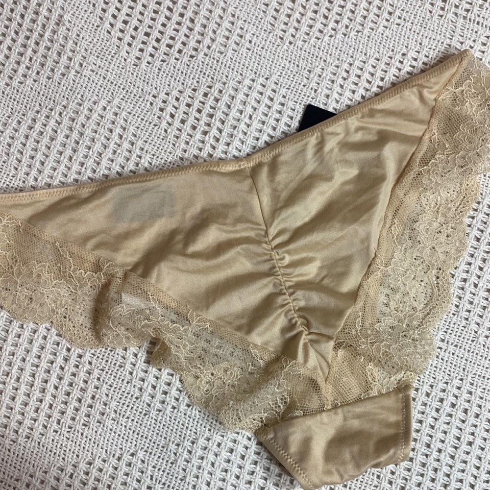 L/7 lace trim cheeky maidenform panties set of 2 NWT - Picture 2 of 3